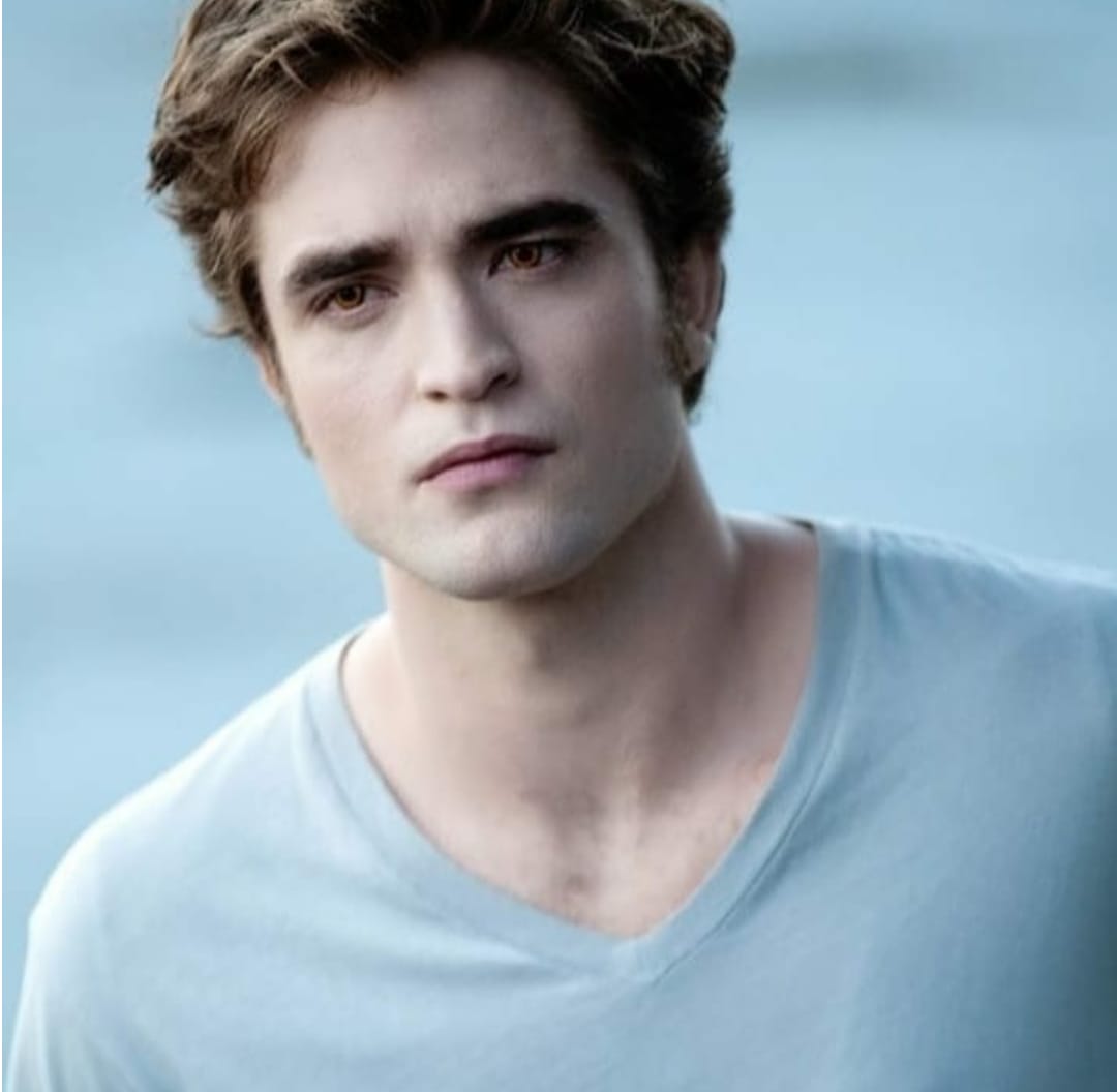 Robert Pattinson.