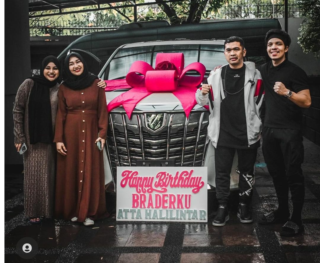 Wow! Dapat Kado Mobil hingga Fotonya Mejeng di New York, Halilintar