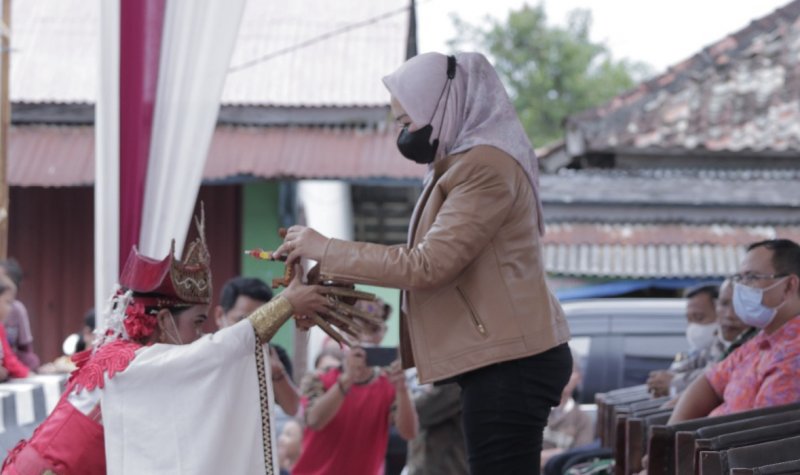 Bupati Winarti buka Festival Megou Pak dan Seni Budaya Nusantara Tahun 2022