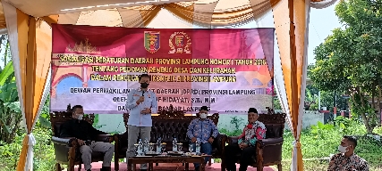 Syarif Hidayat Sosialisasikan Perda Rembug Desa Ciptakan Kerukunan Masyarakat. (Foto dok. DPRD Lampung)