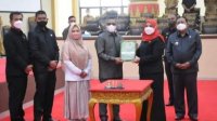 Wali Kota Bersama DPRD Bandar Lampung Tandatangani Lima Raperda