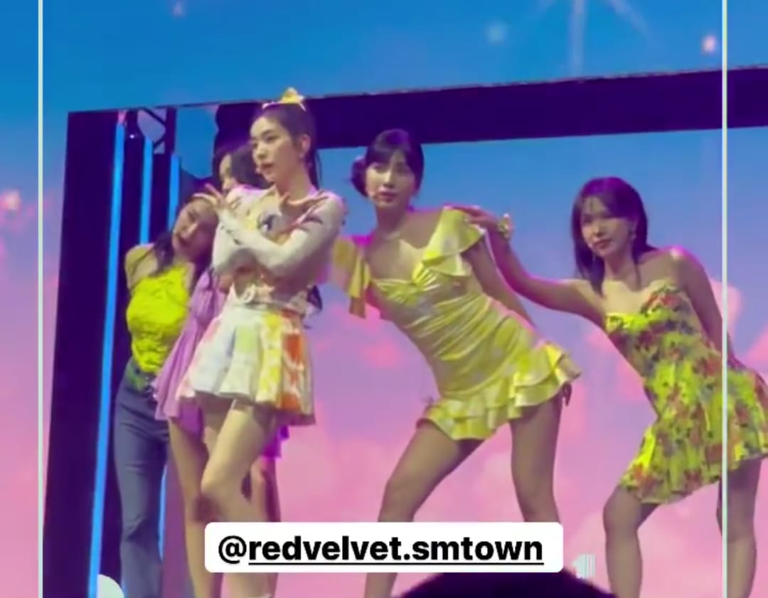 Red Velvet Tampil Memukau di Panggung Allo Bank Festival 2022. (Instagram/@redvelvet.smtown)