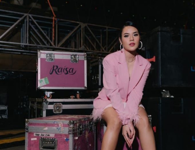 Bikin Gemes! Inilah Potret Cantik Raisa Saat Manggung