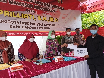 Apriliati  Anggota DPRD Lampung Go to School Tanamkan Pancasila