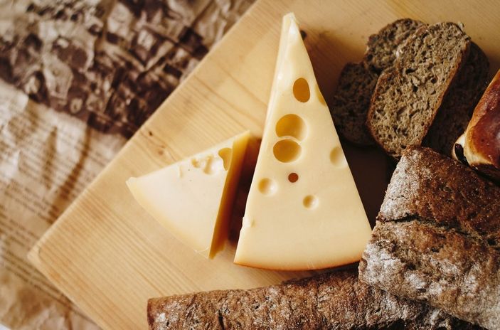 Konsumsi Keju Berlebihan Ini Takaran yang Ideal