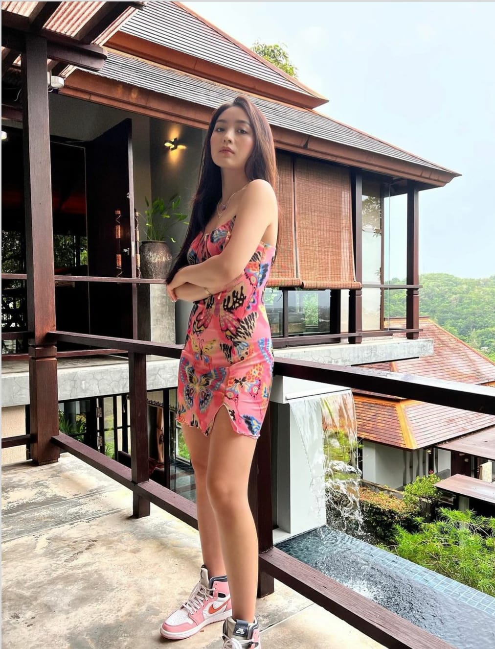 Unggah Foto Terbaru, Natasha Wilona Tuliskan Pahit Manis Bertemu Dalam Kehangatan.