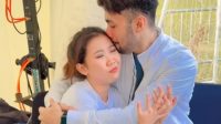 Bikin Iri! Kiky Saputri Dicium Mesra Refal Hady
