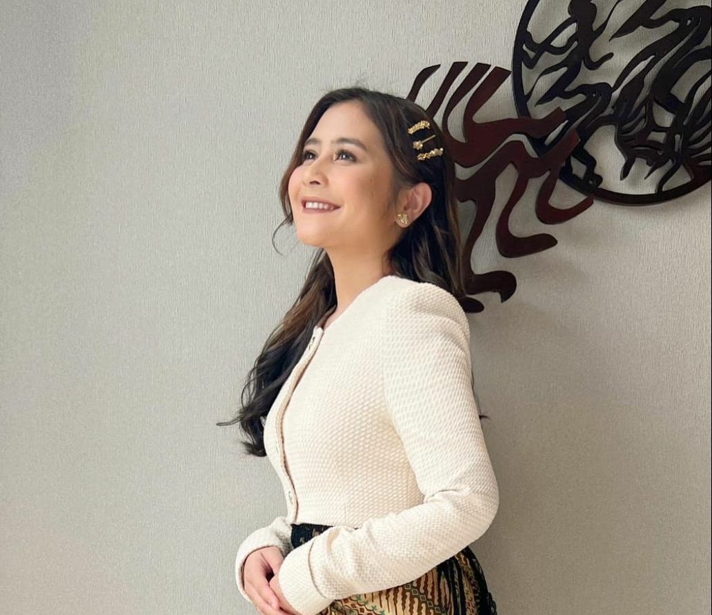 Prilly Latuconsina Mengaku Sudah Ada Pria yang Tertarik,Siapa ya