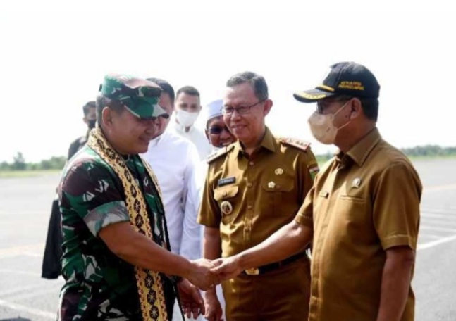 Ketua DPRD Lampung Sambut Kepala Staf TNI Angkatan Darat