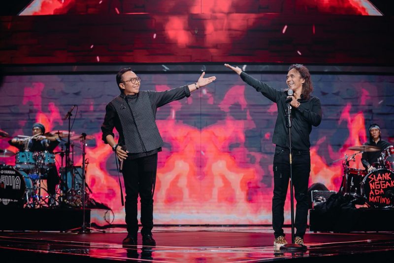 Amazing! Kolab Slank dan Dewa 19 Nyanyikan Lagu Nostalgia