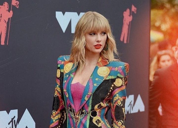 Lirik lagu Snow on the Beach, Taylor Swift featuring Lana Del Rey