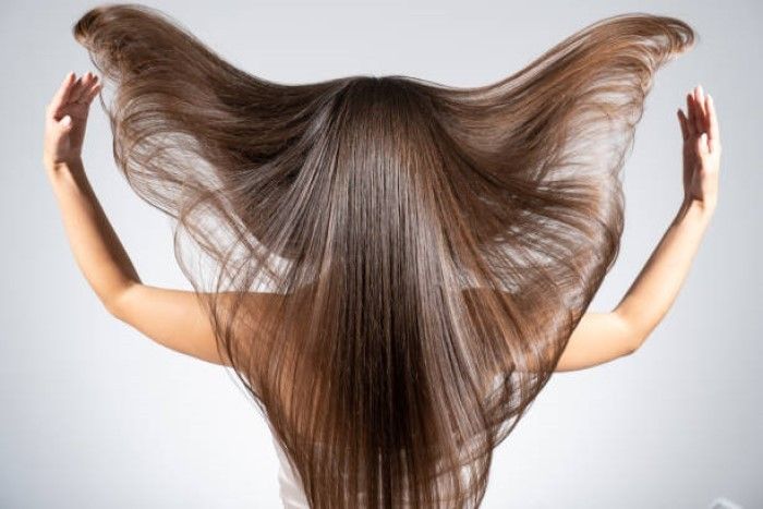 Wajib Tahu! 5 Kebiasaan Bikin Rambut Berminyak
