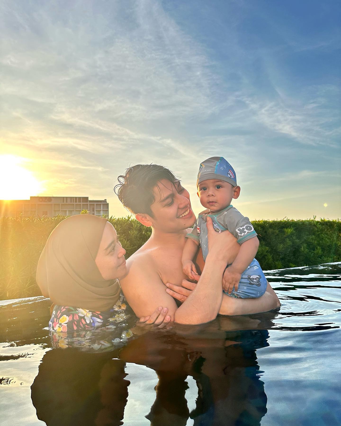Unggah Foto Mesra Bareng Rizky Billar, Lesti Kejora Banjir Dukungan