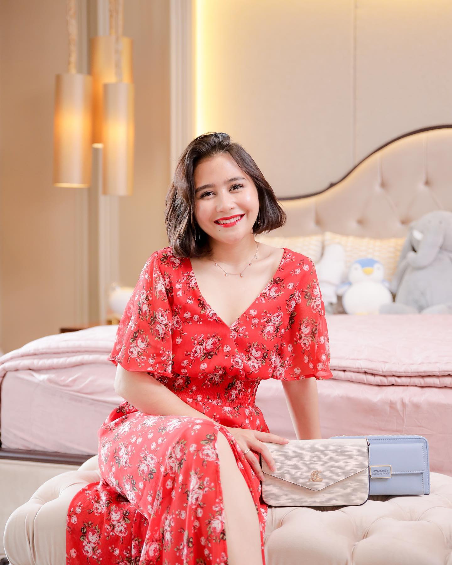Berambut Pendek, Prilly Latuconsina Panen Pujian.