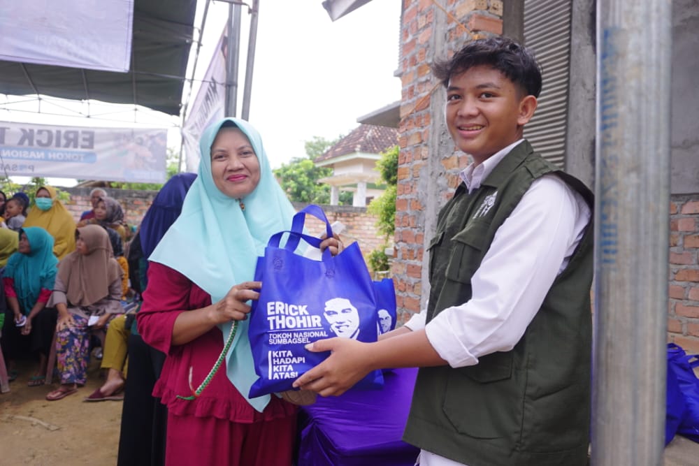 Melanjutkan Pasar Murah, Warga Terima kasih Pak Erick Thohir Sudah Membantu Masyarakat Kecil