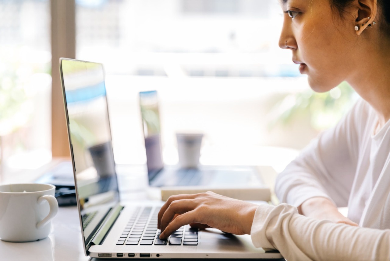 Tips Cara Menghasilkan Uang Dari Survei Online YouGov Indonesia.