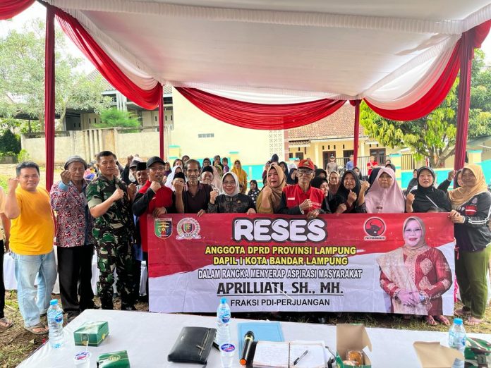 Reses Tahap I, Aprilliati Terima Aspirasi Masyarakat Sukadanaham