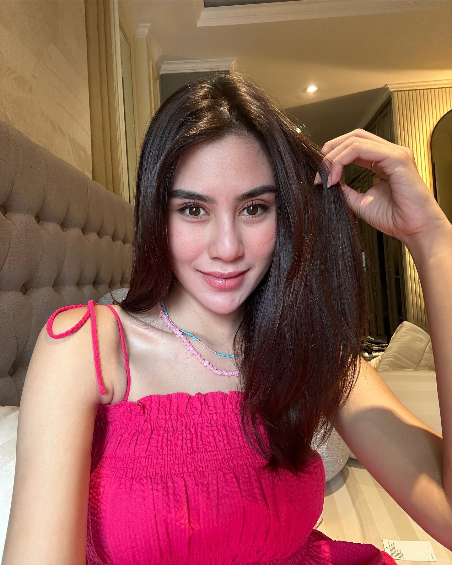 Pasca Klarifikasi Rendy Kjaernett, Netizen Buru Syahnaz Sadiqah Buka Suara Lewat Nagita Slavina