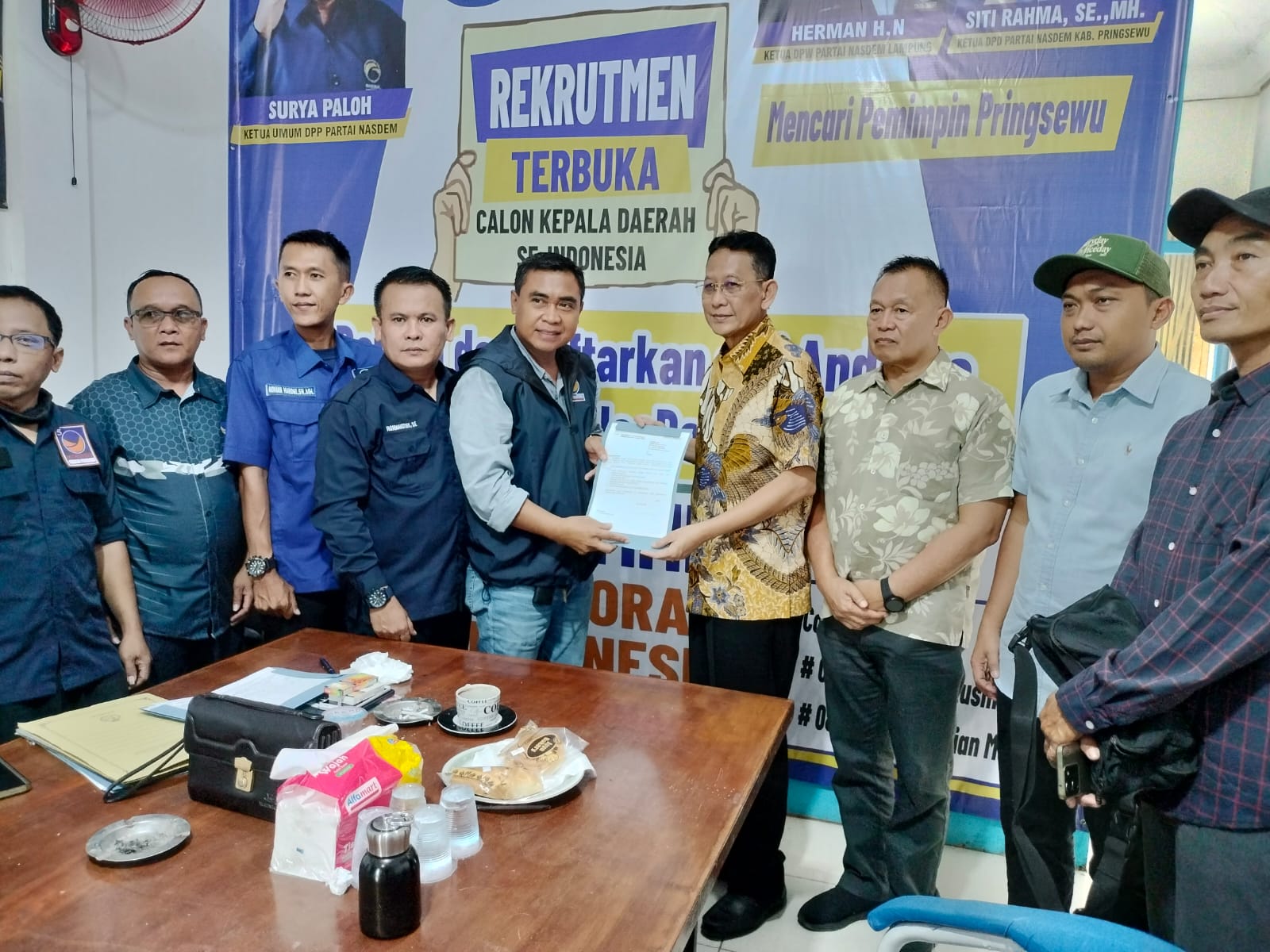 Adi Erlansyah Mengambil Formulir Calon Bupati di NasDem Pringsewu