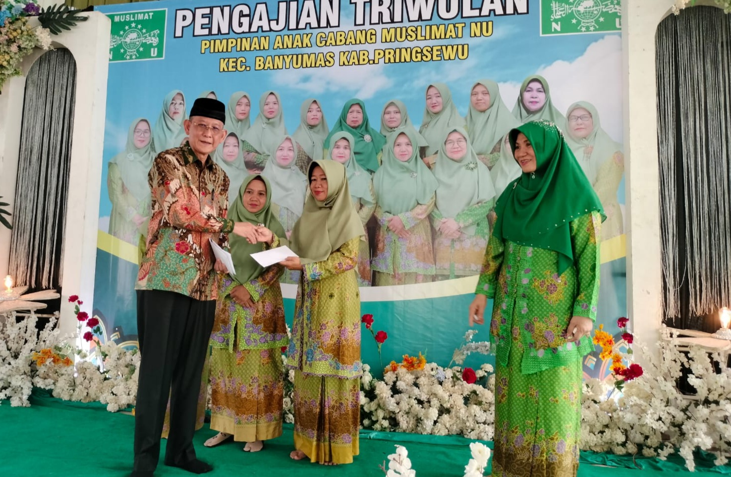 Adi Erlansyah Hadiri Pengajian Triwulan Muslimat NU Banyumas di Pringsewu