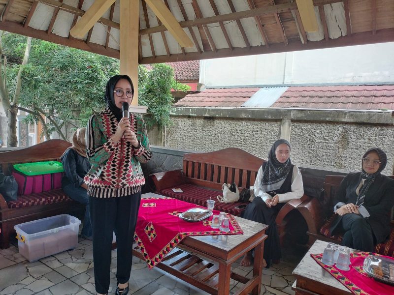 Pemberdayaan Masyarakat Pekon, Ibu Nana Adi Erlansyah Hadirkan Pelatihan MUA, Begini Penampakannya!