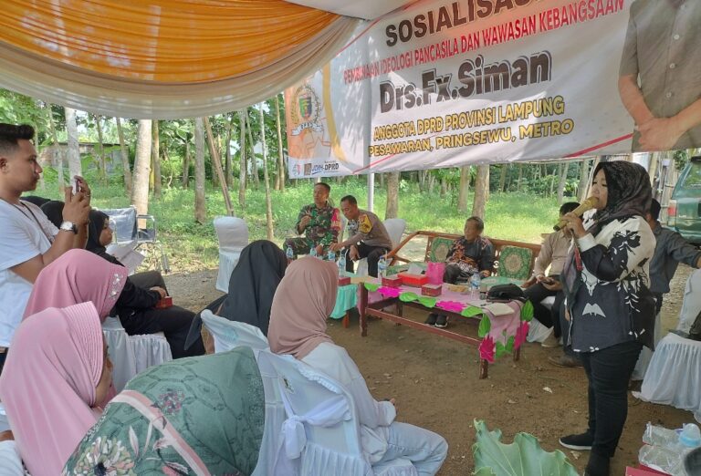 Anggota DPRD Lampung Siman Sosialisasi PIP-WK di Pesawaran