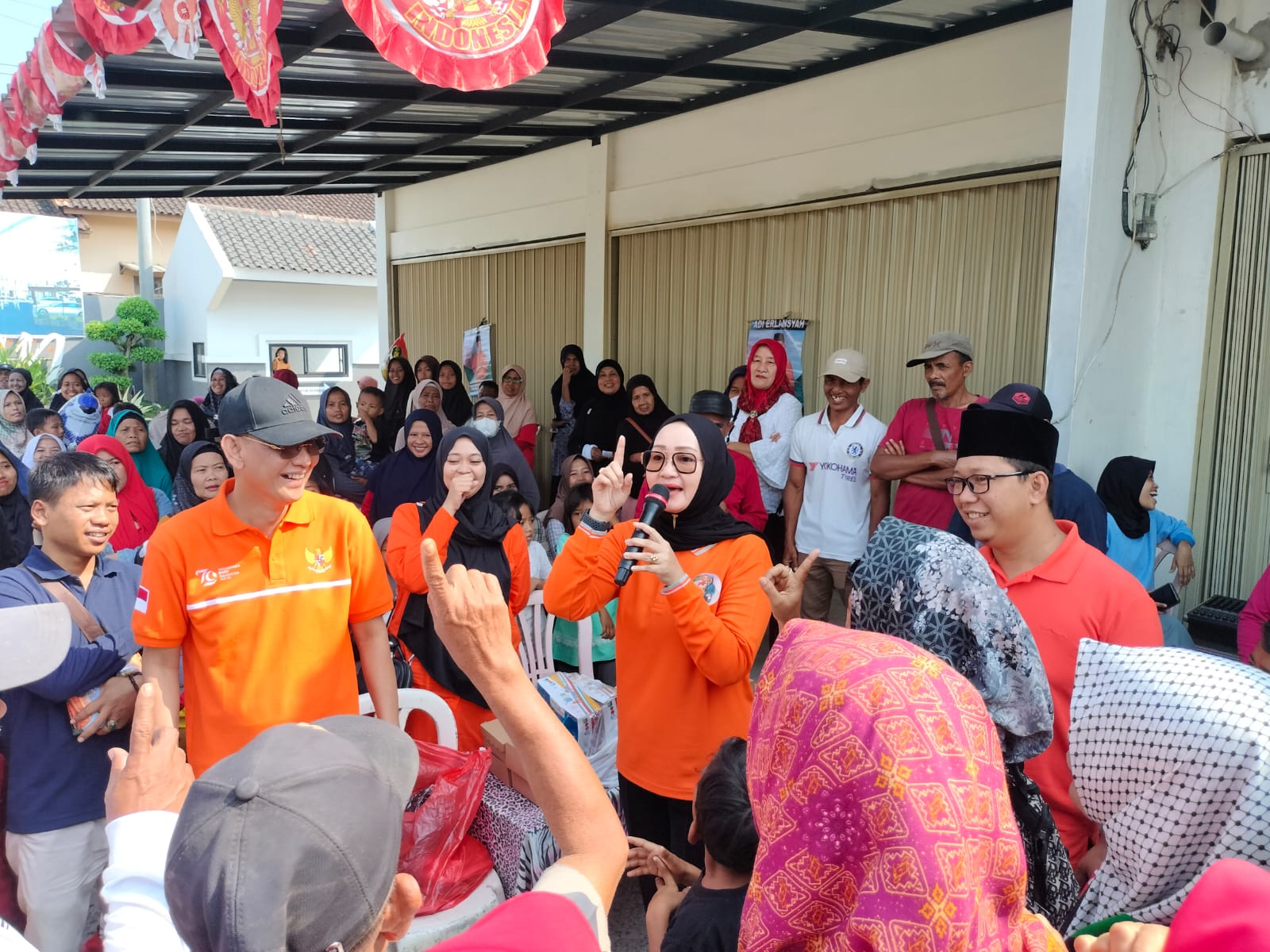 Adi Erlansyah dan Hisbullah Huda Hadiri Jalan Sehat dan Perlombaan Menyemarakkan HUT RI di Pringsewu