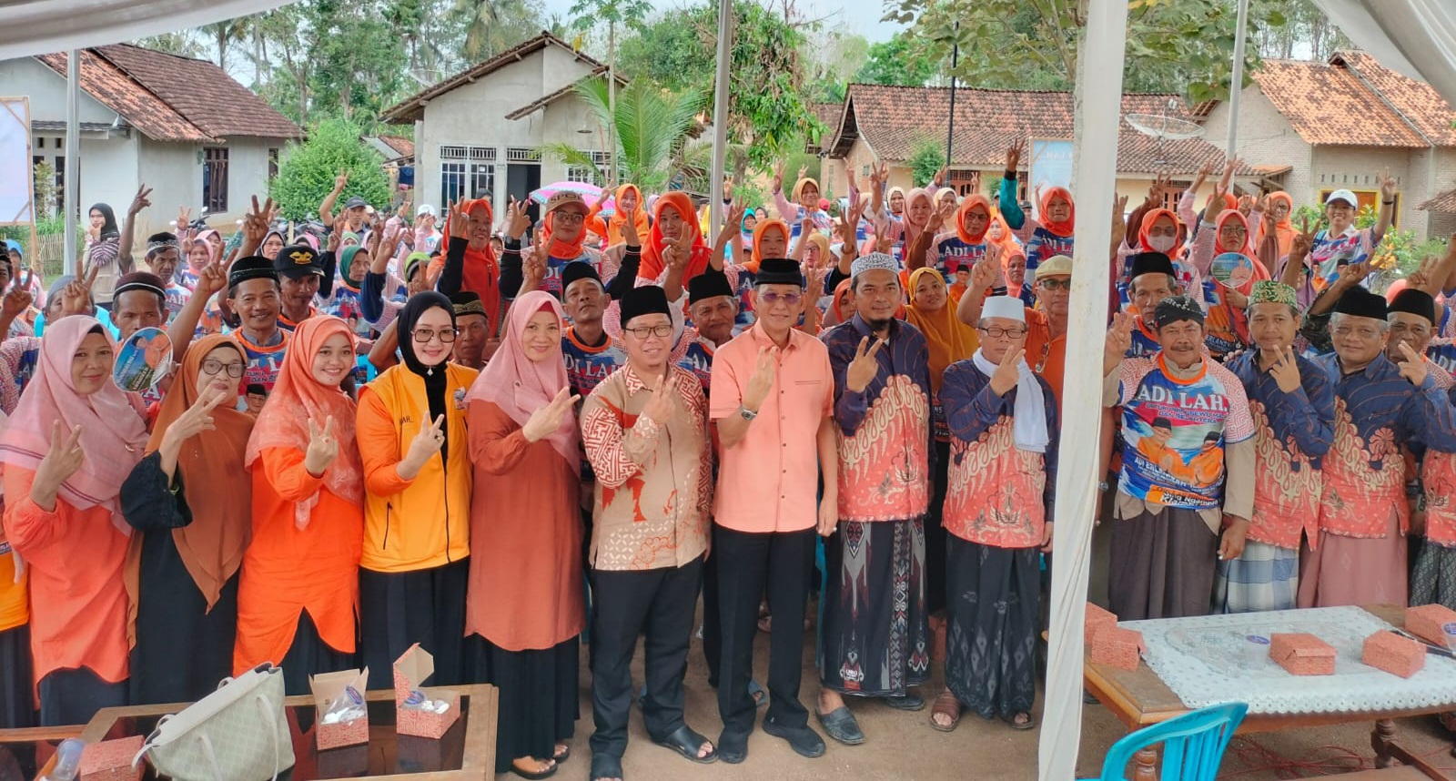 KH Nur Aziz Ajak Masyarakat Ambarawa Pilih Adi Erlansyah dan Hisbullah Nomor 2