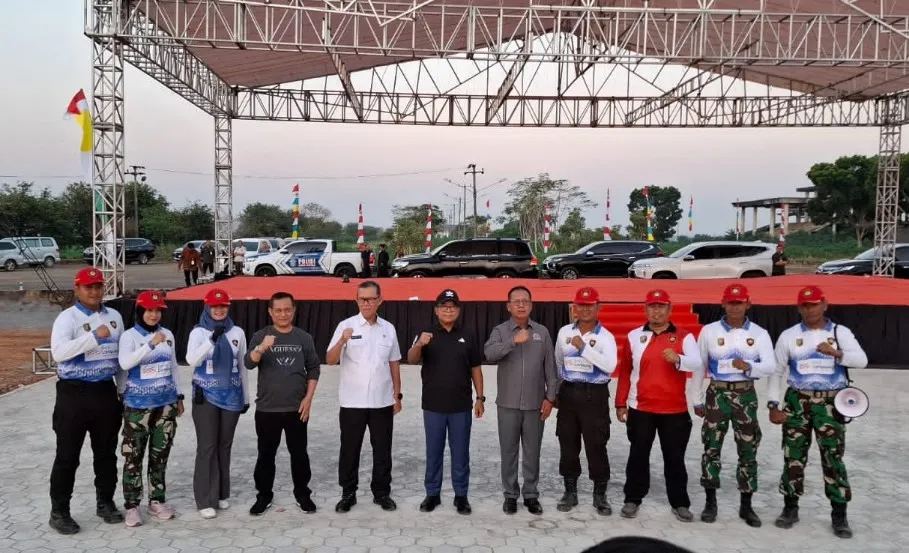  Ketua DPRD Lampung Mingrum Gumay bersama Samsudin Tinjau Kota Baru