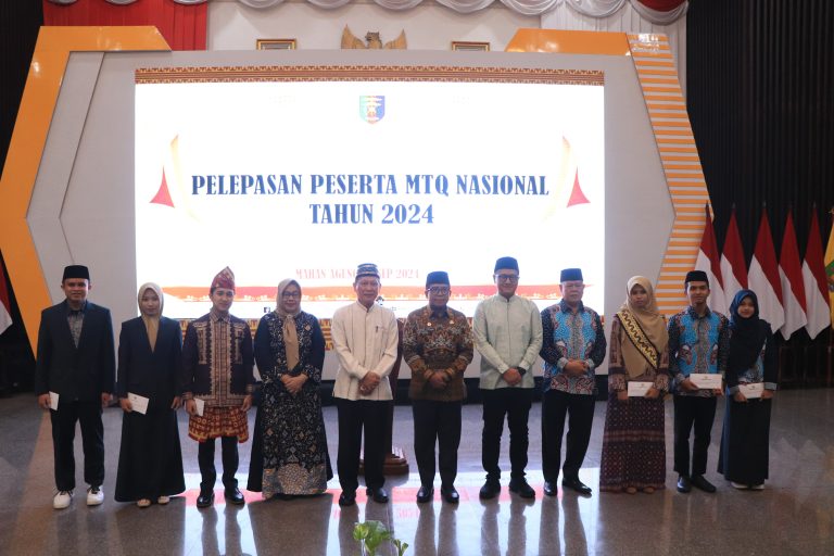 Ketua DPRD Lampung dan Pj. Gubernur Hadiri Pelepasan Kafilah untuk MTQ Nasional 2024