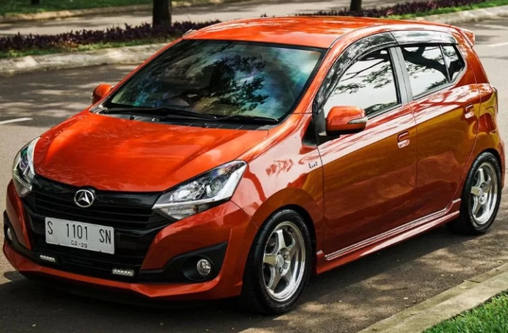 Adu Fitur Daihatsu Ayla VS Wuling Air EV, Harganya Cuma Selisih Rp1 Jutaan, Pilih Mana?