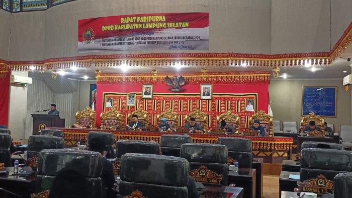 DPRD Lampung Selatan Dukung Pembahasan Pemberian Insentif dan Kebijakan Investasi Demi Meningkatkan Pertumbuhan Ekonomi