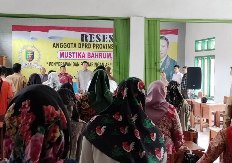 Reses, Warga Padang Ratu Usulkan Perbaikan Jalan Provinsi
