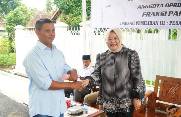 Anggota DPRD Lampung Elly Serap Aspirasi dan Berikan Bantuan Kepada Warga Metro