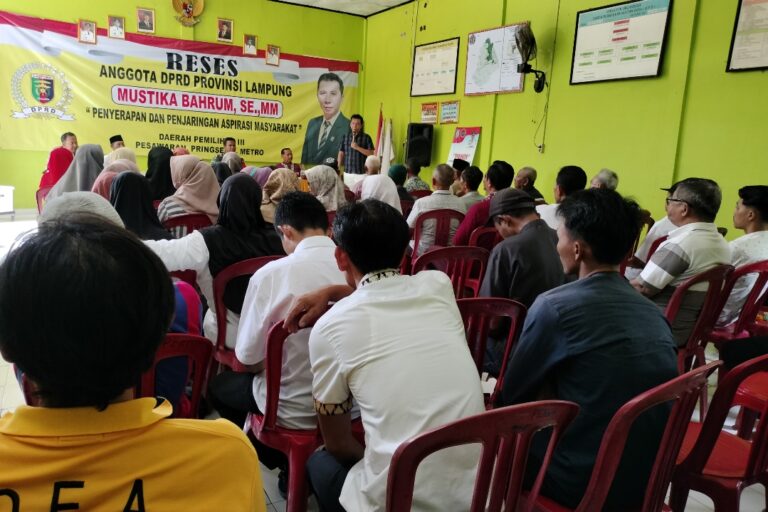 Warga Wates Selatan Keluhkan Drainase dan Infrastruktur Jalan