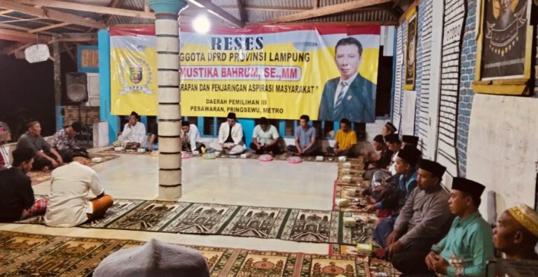 Wakil Rakyat Serap Aspirasi Warga Pondok Pesantren Darrul Iptidayah Pesawaran