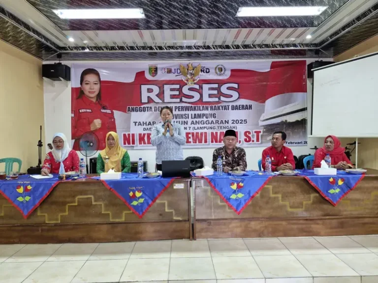 Serap Aspirasi Warga Kampung Tanjung Kerajan, Dewi Nadi Diminta Perbaikan Infrastruktur Sampai Kantor Desa