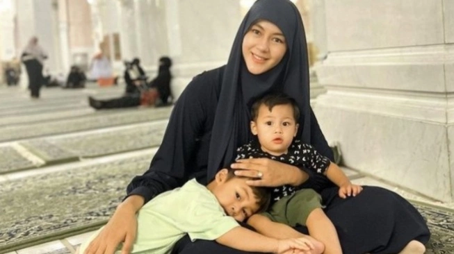 Usai Curhat Pilu Tentang Anak, Paula Verhoeven Banjir Dukungan dari Rekan Artis