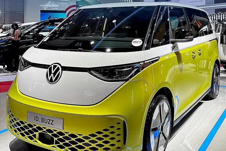 Hadir dengan Promo yang Menggiurkan di IIMS 2025 Lalu, Intip Kecanggihan Volkswagen!