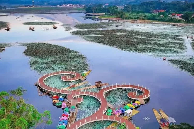 Situ Bagendit (Tangkapan Layar IG@pelosokgarut dan jabargram)