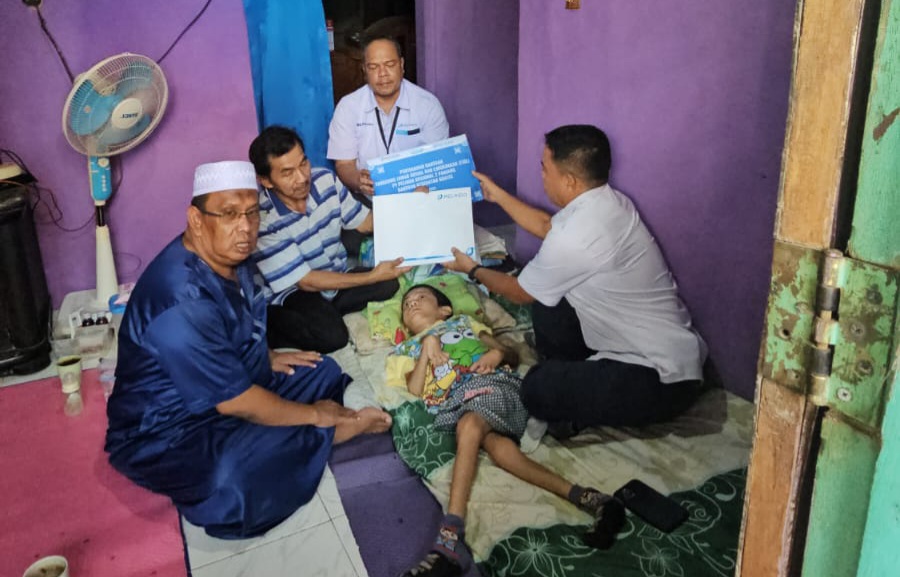 Bocah Penderita Lumpuh di Lamsel Dibantu PT Pelindo Panjang, Riyadhus Sholihin Peduli Ajak BUMN Bantu Sesama