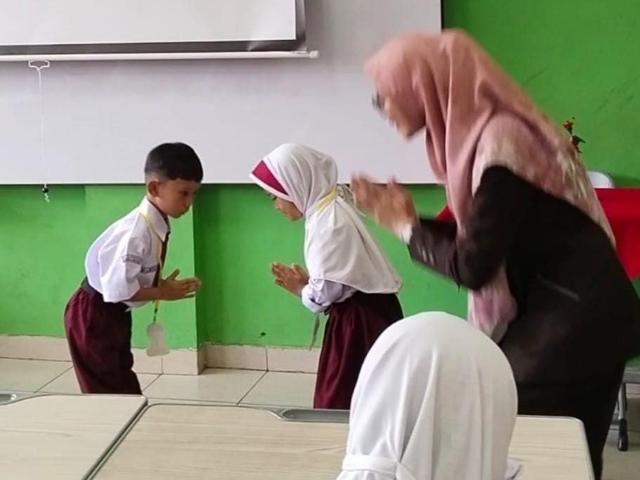 Bangun Karakter Islami Yang Kuat Bagi Siswa- Siswi SD Al Kautsar