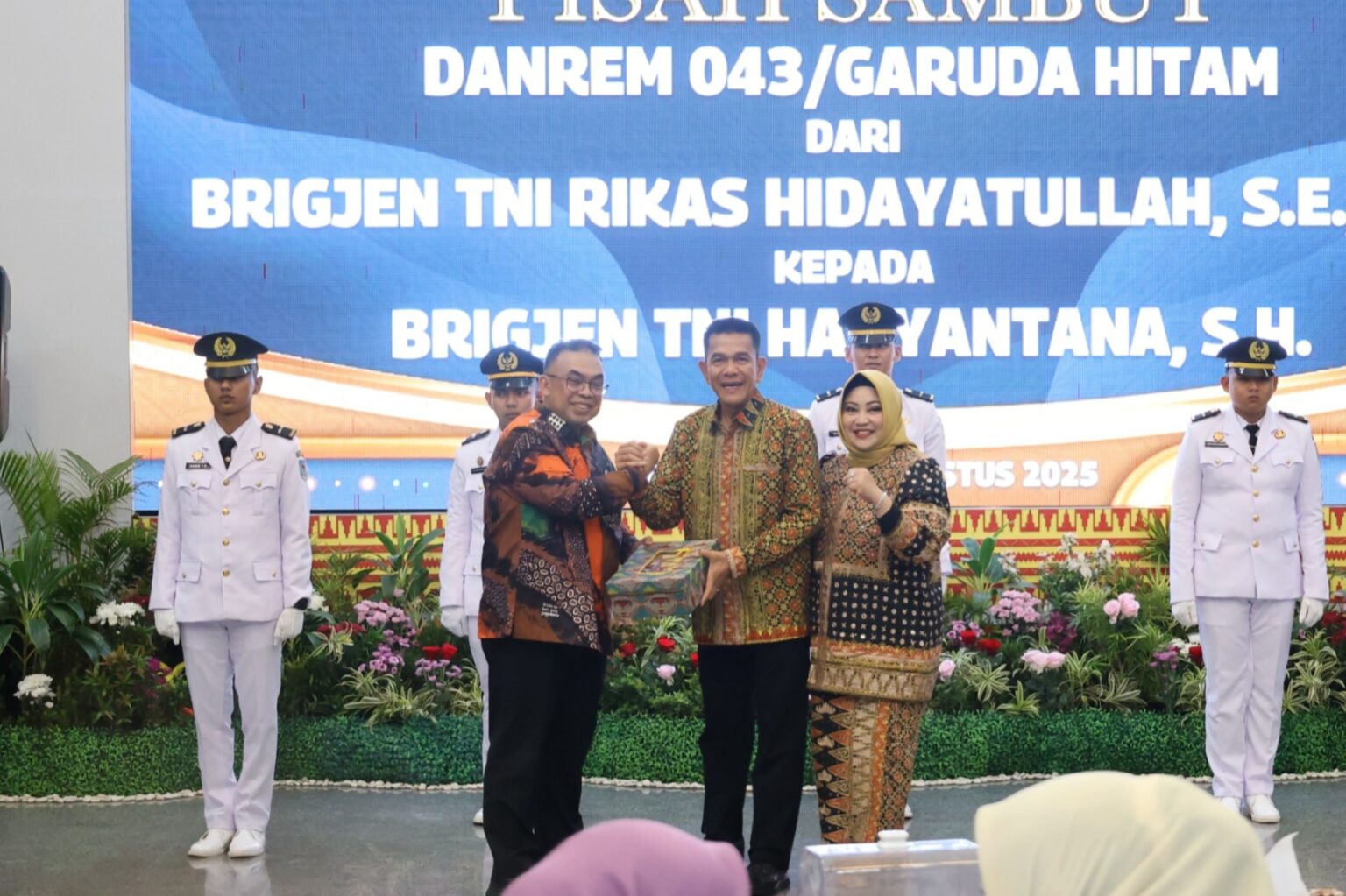 Wakil Rektor Unila Hadiri Pisah Sambut Danrem di Mahan Agung