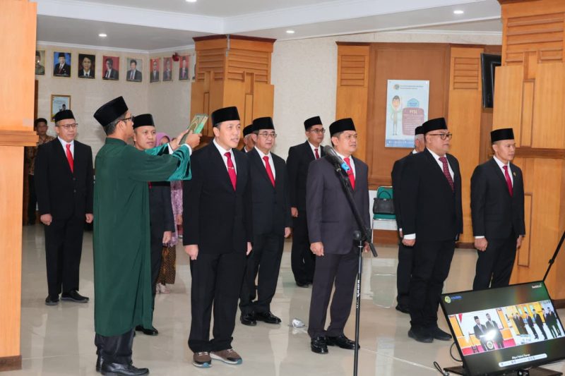 Lantik 24 Pejabat Struktural, Menteri ATR/Kepala BPN: Layani Masyarakat dengan Hati, Bukan Transaksi