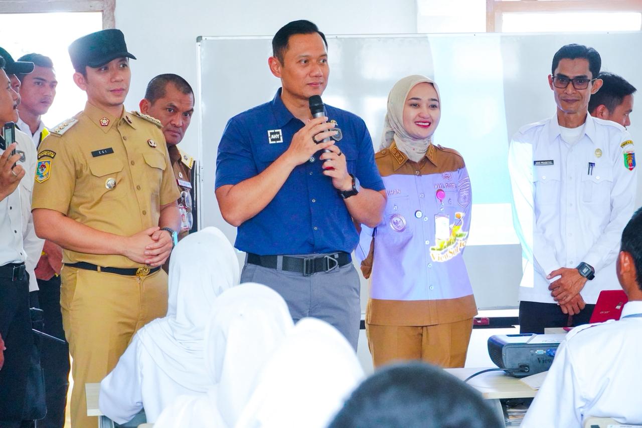 Tinjau SRMA 32 Lampung Selatan, Menko AHY dan Wagub Jihan Komit Berdayakan Sekolah Rakyat untuk Pendidikan Berkualitas