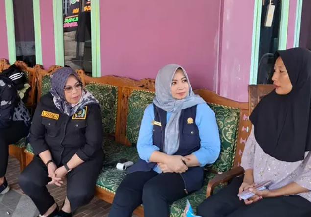 DPRD Bandar Lampung Salurkan Bantuan Sembako dan Uang Duka untuk Korban Musibah dan Penganiayaan