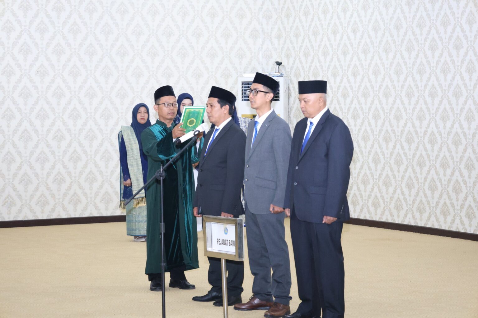 Rektor Unila Lantik Tiga Wakil Dekan Baru Fakultas Teknik 2026-2030
