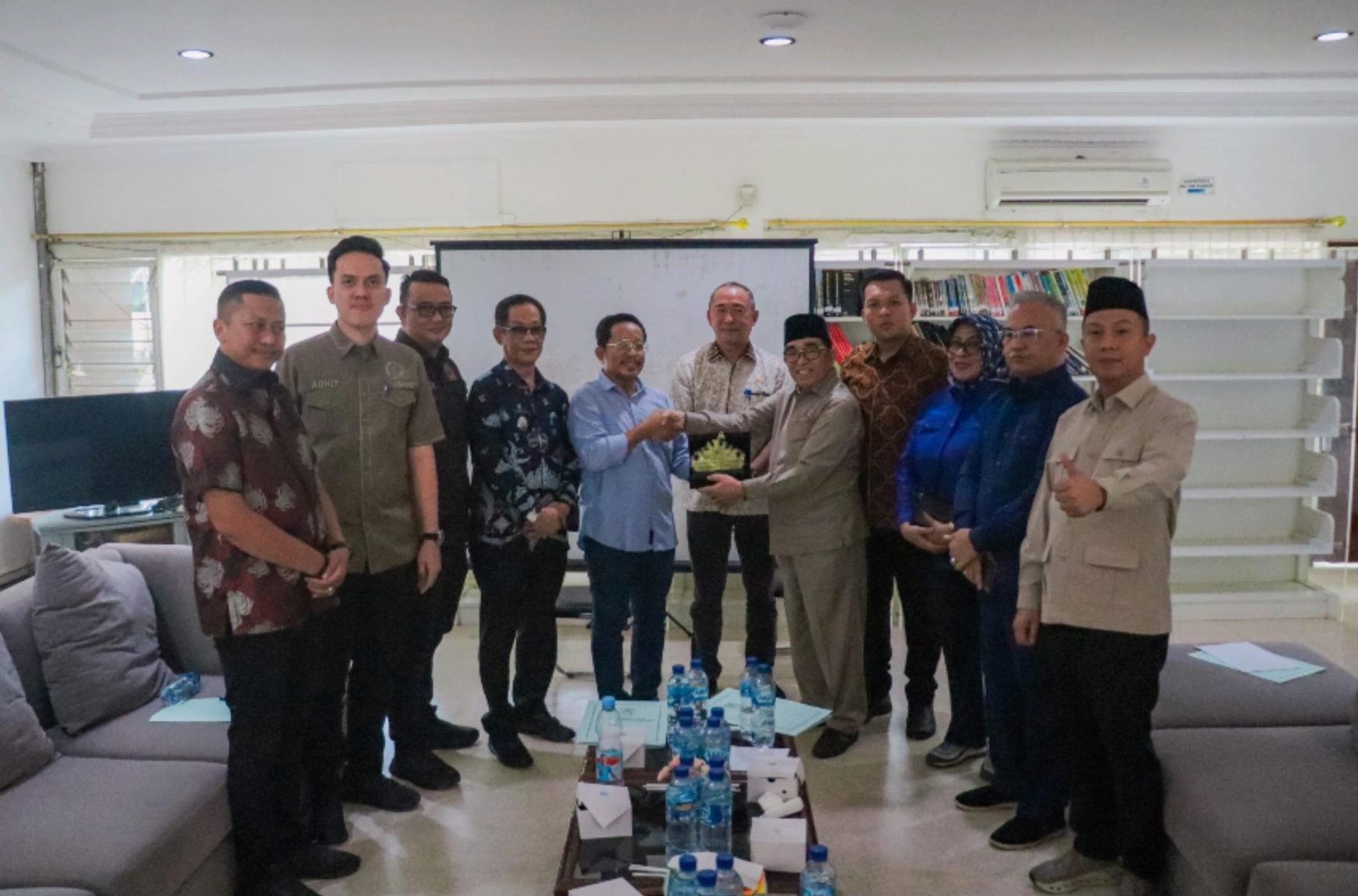 Komisi III DPRD Provinsi Lampung Inisiasi Kunjungan Kerja ke PT Great Giant Pineapple