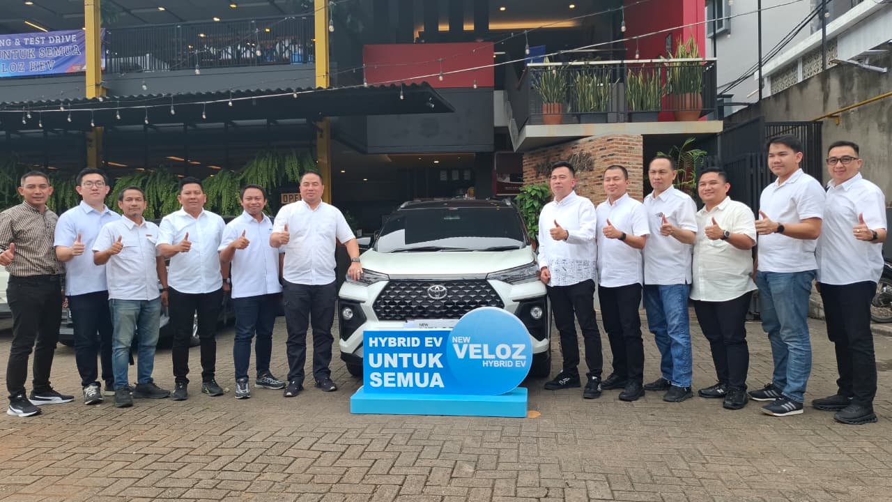  Auto2000 Lampung Resmi Luncurkan New Veloz Hybrid EV, Dibanderol Rp313 Juta