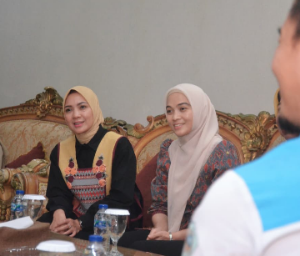 Wulan Mirza Sambut Kepulangan Camelia, Anak Pringsewu yang Terlantar di Negeri Jiran